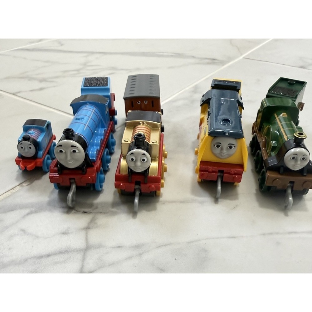 Thomas and Friends Engines and Attachments Lot of 9 Plastic Toy Trains
